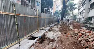 বাড্ডায় পুরাতন দেয়াল ধসে দুই শিশুর মৃত্যু